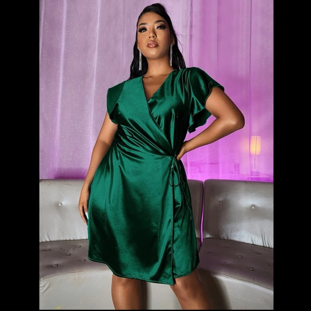 NWOT Green satin wrap dress